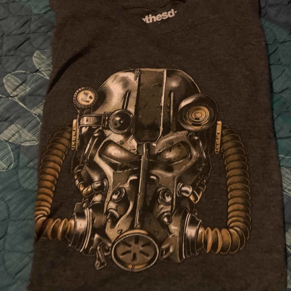 Bethesda Fallout Officially licensed Short Sleeve T-Shirt Power Armor Mask